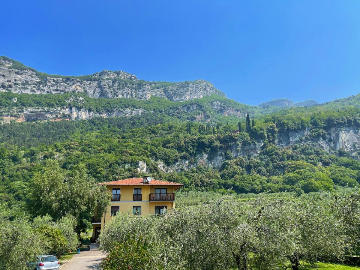 Appartamento Lucia Torbole Sul Garda Zewnętrze zdjęcie